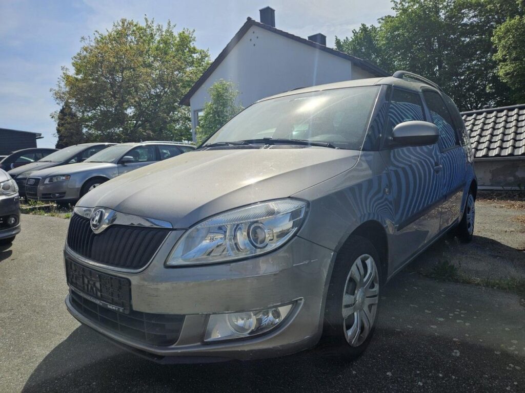 SKODA Roomster Fresh - nicht an Privat!