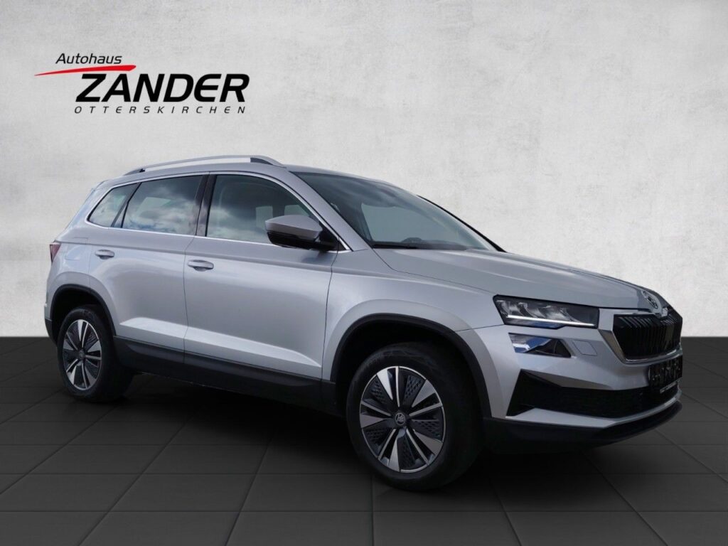 SKODA Karoq Selection Style TSI DSG - 5 Jahre Garantie