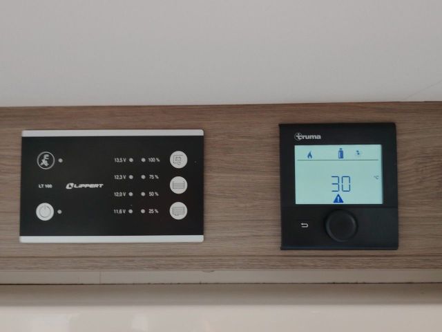 CARADO V 347 PRO+ Clever-Lift-Bett Schwenk-Bad - Bild 12