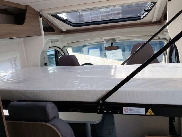 CARADO V 347 PRO+ Clever-Lift-Bett Schwenk-Bad - Bild 21