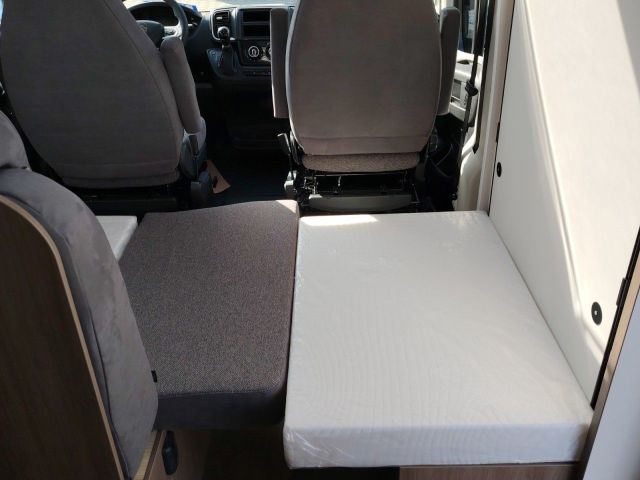 CARADO V 347 PRO+ Clever-Lift-Bett Schwenk-Bad - Bild 23