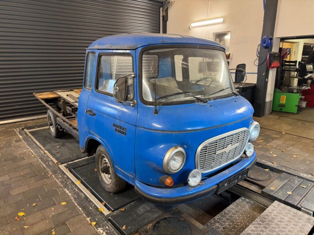 BARKAS B 1000 Pritsche - Restaurationsobjekt